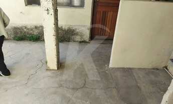 Imagem 3: Casa com 1 dormitório, cozinha, banheiro, área de serviço, 1 vaga de garagem