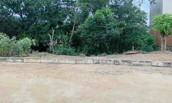 Imagem: A. Terreno em Campo Grande