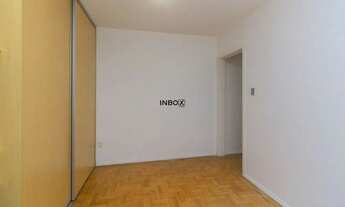 Imagem 7: Apartamento com três quartos, suíte e 146m² no bairro Petrópolis