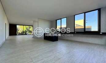 Imagem: Casa em condomínio à venda, 4 quartos