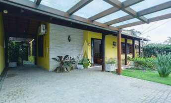 Imagem: Casa com 1 suíte(s) mais 2 quarto(s) à