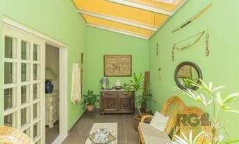 Imagem 5: Casa em Porto Alegre, no bairro Ipanema, com 4 dormitório(s), e 4 banheiros, par