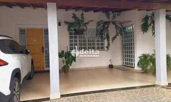 Imagem: Casa disponível para venda no bairro Santa