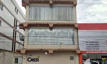 Imagem: Prédio comercial com elevador