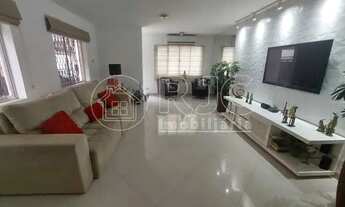 Imagem 2: Imóvel para venda possui 146 metros quadrados com 4 quartos em Vila Isabel - Rio de Janeir