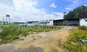 Imagem: Galpão com terreno amplo para locação