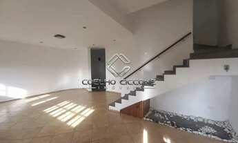 Imagem 4: Sobrado com 3 dormitórios, 1 suíte, 1 banheiro social à Venda, 260m² por R$2.130.000,00