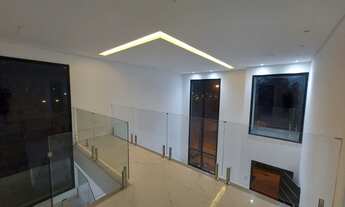 Imagem 4: Casa de condomínio para venda possui 213 metros quadrados com 3 quartos