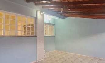 Imagem 3: Casa TÉRREA com 3 dormitórios, sendo 1 suíte com espaço gourmet para locação bem localizad