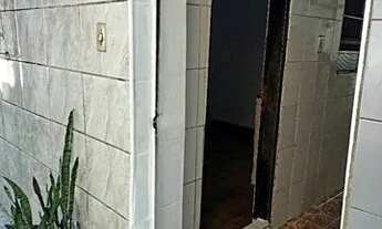 Imagem 2: Aluga-se quarto c/ banheiro p/1 pessoa