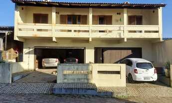 Imagem 3: À Casa com 5 dormitórios