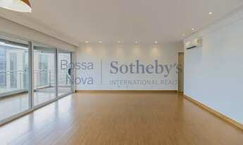 Imagem: Apartamento amplo com vista skyline