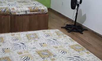 Imagem 8: Feriados Cabo Frio Praia do Pero. Casa na rua atrás da Praia do Pero