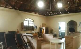 Imagem 4: Excelente Chácara, 04 Dts, 03 salas, Terreno de 2.000 m² plano !!