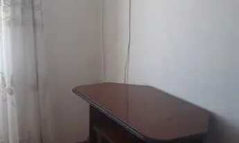 Imagem 2: Quarto para solteiro(a
