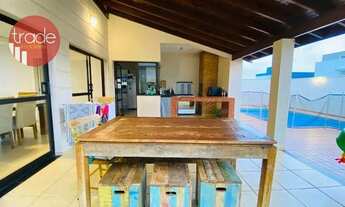 Imagem 2: Casa em condomínio fechado com piscina, churrasqueira e 4 quartos à venda, 275 m² por R$ 1