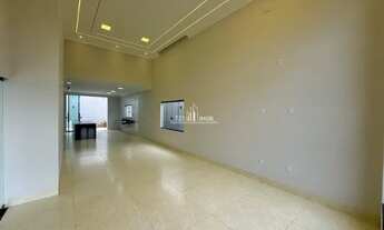 Imagem 4: Belíssima Casa Térrea com 3 suítes plenas, em oportunidade no Condomínio Solar Itália