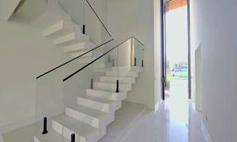 Imagem 5: Casa no Alphaville com 5 suítes e piscina