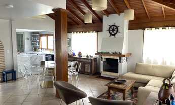 Imagem 4: Casa para aluguel possui 500 metros quadrados com 6 quartos.