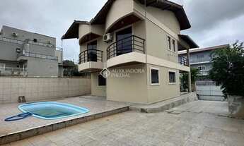 Imagem 2: Sobrado 350m² Ariribá, 5 Dormitórios, Piscina, Lote 336m²