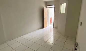 Imagem: Alugo Apartamento com 2 Quartos no José