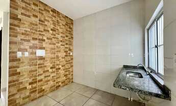 Imagem 4: Casa 2 quartos - Grama