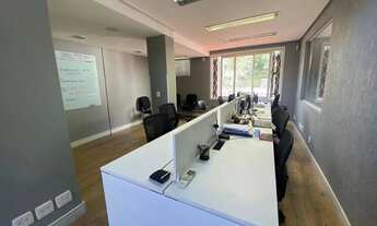 Imagem 6: Imóvel para aluguel possui 250 metros quadrados com 3 quartos em Petrópolis - Porto Alegre