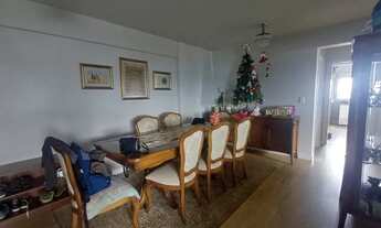 Imagem 3: Vista Privilegiada e Conforto: 3 Quartos (1 Suíte) no Centro - Último Andar