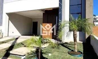 Imagem 2: Casa à Venda no Bairro Vivare em Viamão com 3 Quartos, Suíte e Acabamento Moderno