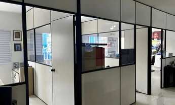 Imagem 7: GALPÃO COMERCIAL PARA VENDA OU LOCAÇÃO NO SACOMÃ - 8 SALAS, 5 BANHEIROS, 2 VAGAS DE GARAGE