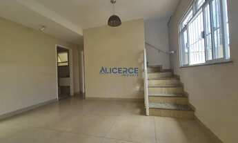 Imagem: Casa Duplex à Venda no Bairro São Pedro