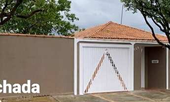 Imagem: Casa bem ampla com 4 quartos e 1 Suíte