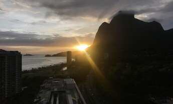 Imagem 6: Excelente imóvel com vista indevassavel para São Conrado claro, arejado em condomínio fec