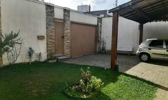 Imagem 5: Casa para venda possui 215 metros quadrados com 4 quartos em Santa Amélia - Belo Horizonte