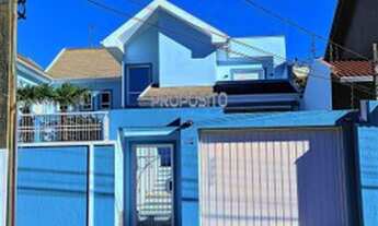 Imagem 1: Sobrado de 3 suítes medindo 265 m², no bairro Bela Vista!