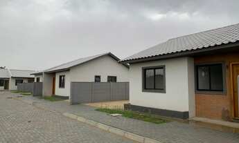 Imagem 2: Casa de condomínio para venda tem 53 m² com 3 quartos em Guaraituba - Colombo - PR