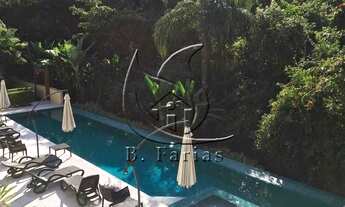 Imagem 4: Casa em condomínio com 4 dormitórios, contendo 3 suítes, piscina privativa