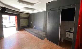 Imagem: Loja no Centro de Mesquita