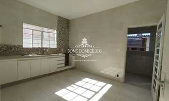 Imagem 2: Casa Térrea com área de Lazer - Reformada! Ótima localização