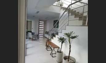 Imagem 3: Casa mobiliada com piscina em condomínio fechado