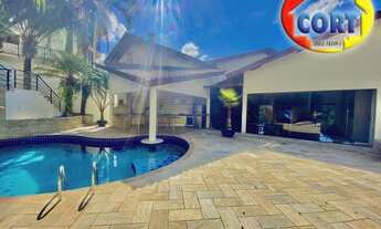 Imagem 4: Casa de alto padrão com vista panorâmica no condomínio Arujazinho!!