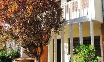 Imagem 4: Sobrado localizado em uma charmosa rua sem saída