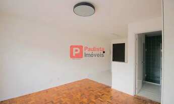 Imagem 6: Studio para locação, 42m2, com varanda, área fitness, sala co-working. Todo reformado! Pró