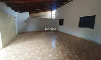 Imagem 2: Casa para aluguel, 3 quartos, 1 suíte, 3 vagas, São Jorge - Uberlândia/MG