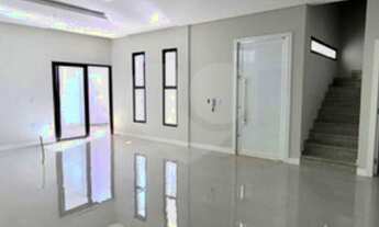 Imagem 7: Sobrado a Venda no Parque São Paulo em Cascavel/PR - 3 SUÍTES