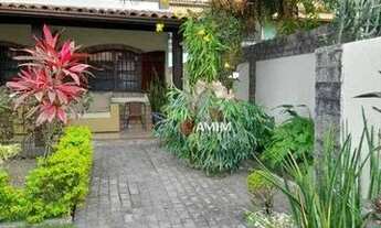 Imagem: Casa com 6 dormitórios à venda, 295 m²