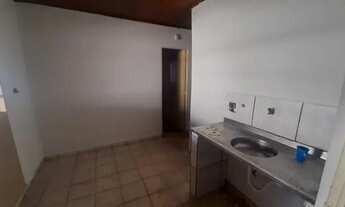 Imagem 7: Casa Buriti, de 2 quartos e etc com varanda e garagem coberta, no asfalto, casa forrada