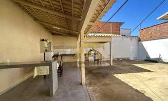 Imagem: Casa com 2/4 sendo 1 suíte