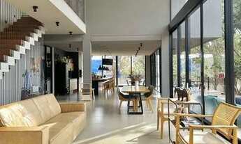 Imagem: Sobrado à venda com 4 suítes no Aldeia