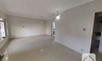 Imagem 7: Casa em rua pública